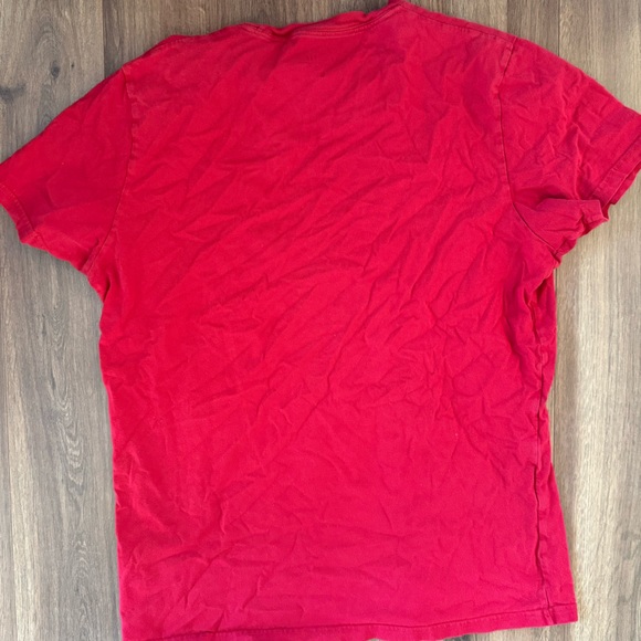 Hollister Men's Red Tee - Picture 5 of 5